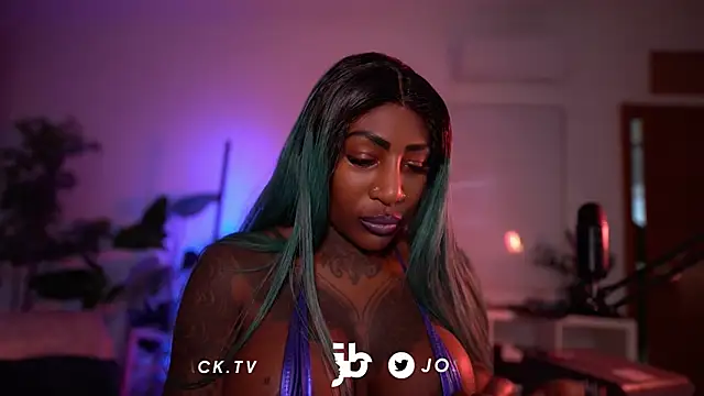 Snapshot of JosyBlack chatting on 12-14-25, 08:52 JosyBlack online show from 12-14-25, 08:52