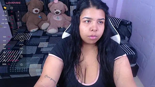 Snapshot of SaLomeJonees chatting on 10-11-25, 11:20 SaLomeJonees online show from 10-11-25, 11:20