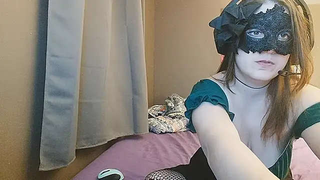 Snapshot of missteriousbelle chatting on 01-20-25, 02:01 missteriousbelle online show from 01-20-25, 02:01