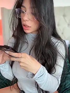 LoveLillyy online show from 01-14-25, 07:32