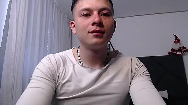 Snapshot of MathewCollin chatting on 12-21-24, 01:21 MathewCollin online show from 12-21-24, 01:21
