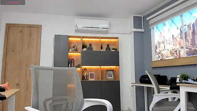 Snapshot of Franshesca_HotxxX chatting on 01-29-25, 08:25 Franshesca HotxxX online show from 01-29-25, 08:25