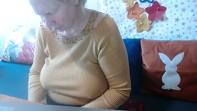 QueenLana online show from 06-02-26, 07:54
