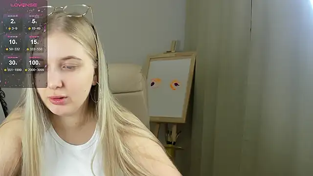 Snapshot of Adr1ana_ chatting on 01-25-25, 02:15 Adr1ana online show from 01-25-25, 02:15