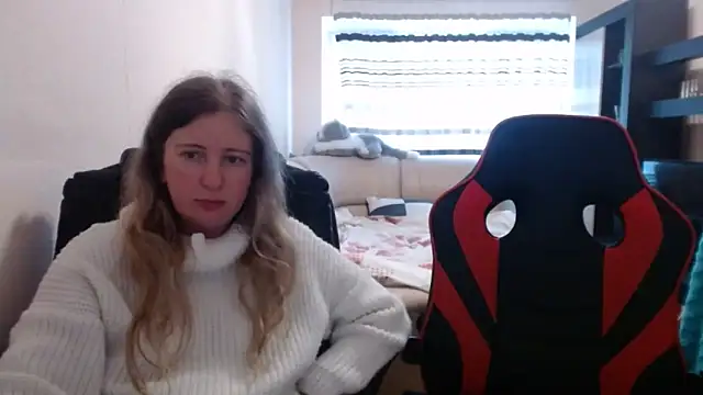 PeterAndJen online show from 03-20-25, 02:10