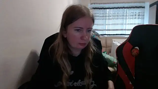 PeterAndJen online show from 10-10-25, 08:13