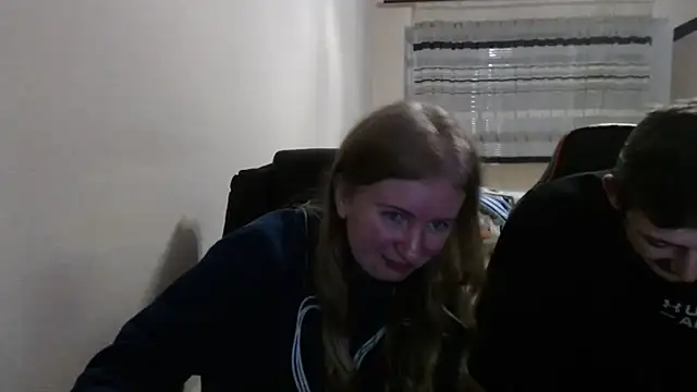 PeterAndJen online show from 12-03-25, 07:34