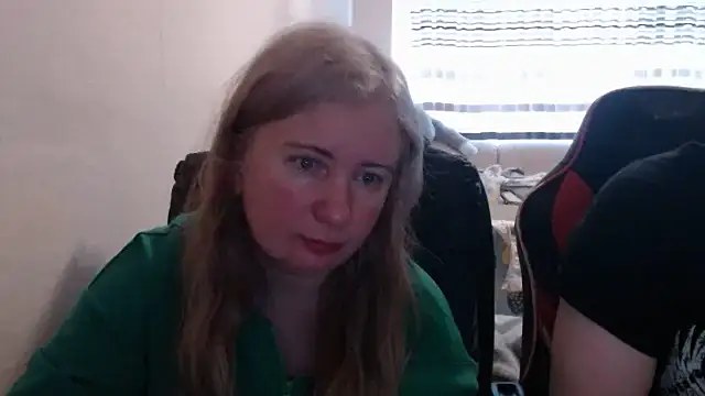 PeterAndJen online show from 04-16-26, 08:04