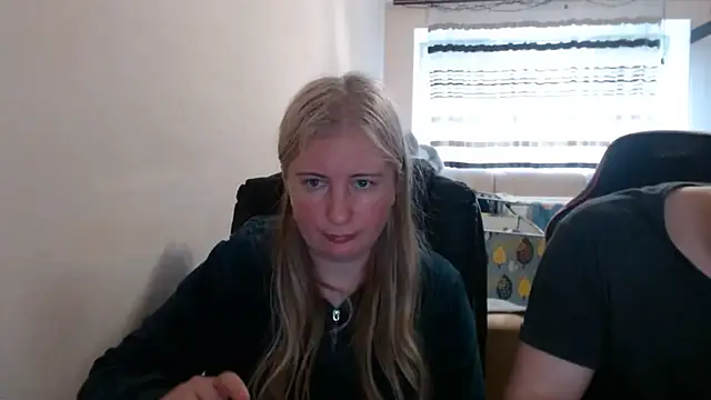 PeterAndJen online show from 05-13-26, 04:59