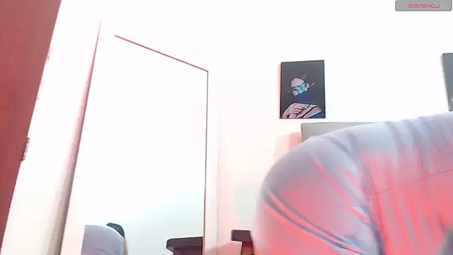 Snapshot of hornystepmommy chatting on 03-05-25, 07:49 hornystepmommy online show from 03-05-25, 07:49