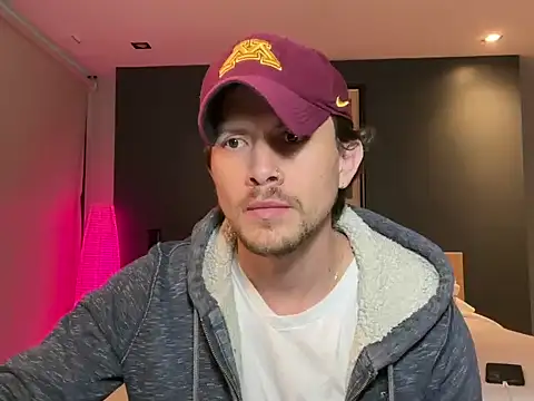 Snapshot of mcklister_kinky_feets chatting on 02-13-26, 01:29 mcklister kinky feets online show from 02-13-26, 01:29