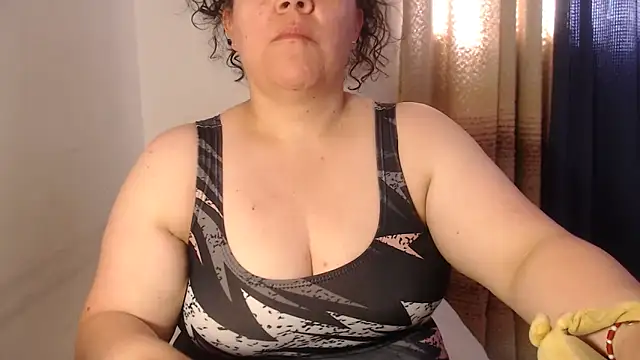 agathamiller01 online show from 04-02-26, 09:12