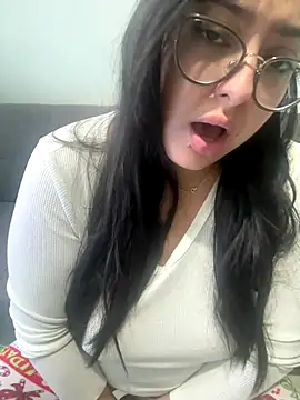 MileyGia online show from 12-05-25, 02:03