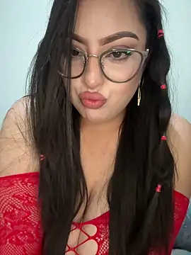 MileyGia online show from 04-07-26, 02:56