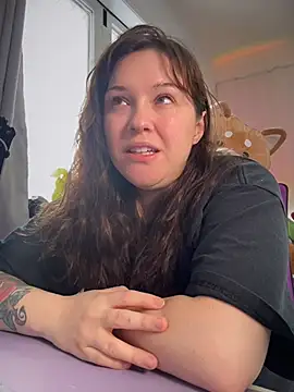 JennKenobi online show from 02-25-26, 02:59