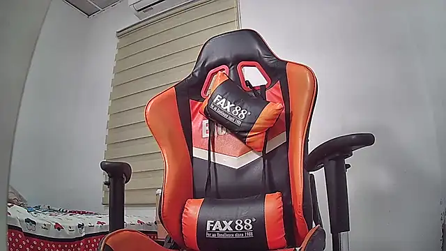 EvaTiffany online show from 09-16-25, 12:33