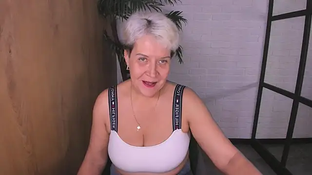 KathySunn online show from 04-11-26, 01:26