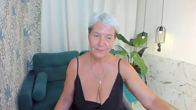 Snapshot of KathySunn chatting on 07-18-26, 01:37 KathySunn online show from 07-18-26, 01:37