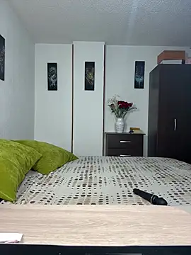 Angela isabella online show from 04-08-26, 12:54