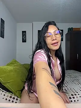 Angela isabella online show from 04-13-26, 12:32