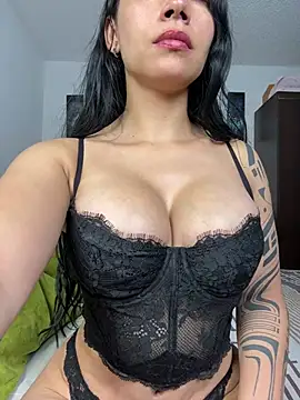 Snapshot of Angela_isabella chatting on 06-27-26, 01:43 Angela isabella online show from 06-27-26, 01:43