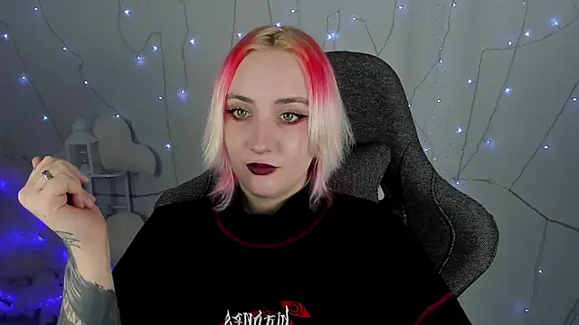 AsheLucker online show from 02-01-25, 08:16