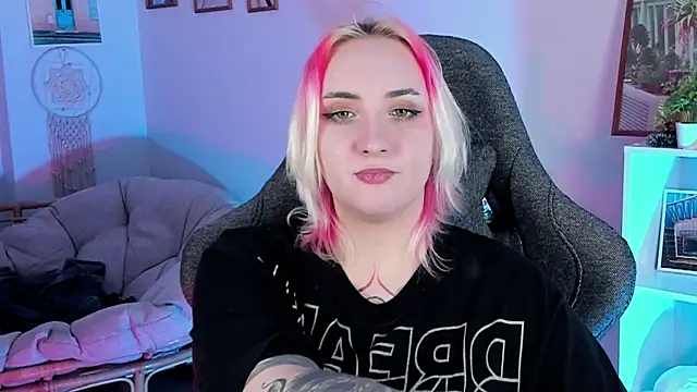 AsheLucker online show from 03-03-25, 08:49