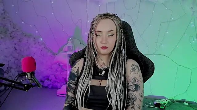 AsheLucker online show from 03-22-25, 05:39