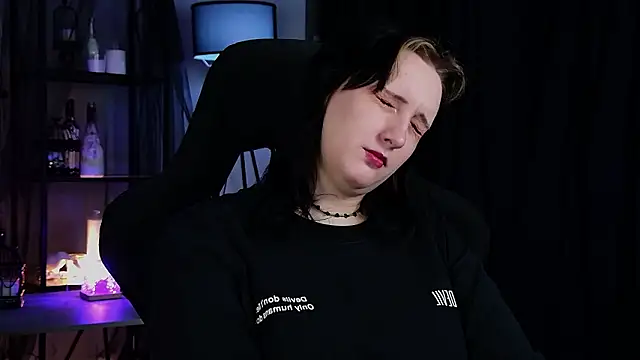 AsheLucker online show from 02-15-26, 11:01