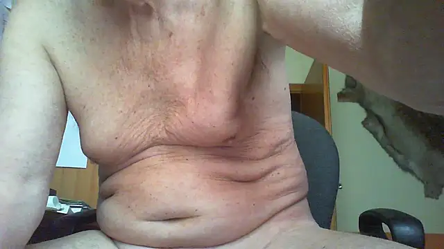 Snapshot of Einhorn527 chatting on 06-16-26, 10:51 Einhorn527 online show from 06-16-26, 10:51
