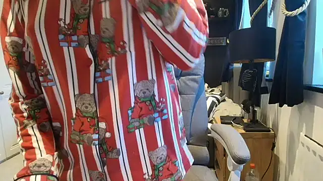 short sweetpea online show from 10-22-25, 06:57