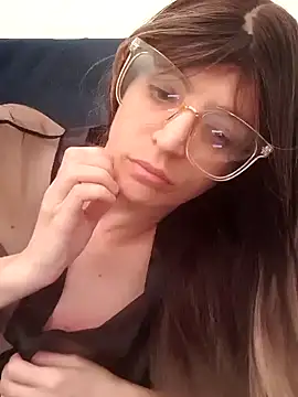 Snapshot of LouGabriel chatting on 01-19-25, 06:00 LouGabriel online show from 01-19-25, 06:00