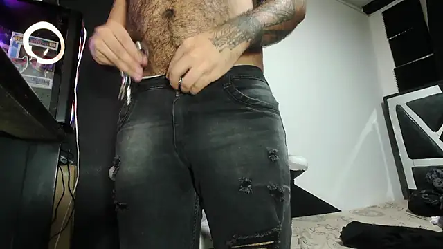 TeddyGominola  online show from 12-15-25, 09:41