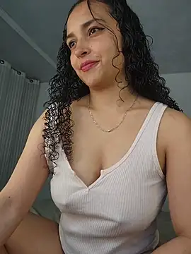 Lucy Marin online show from 05-25-26, 03:40
