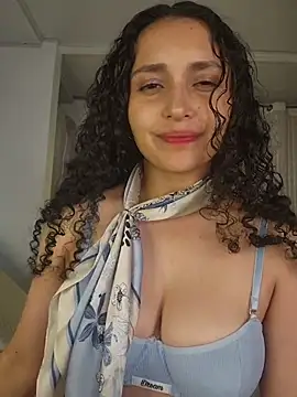 Snapshot of Lucy_Marin chatting on 07-02-26, 10:05 Lucy Marin online show from 07-02-26, 10:05