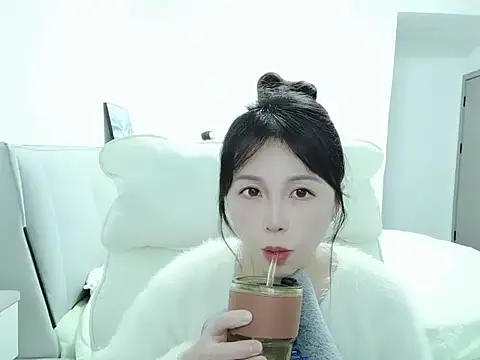 Sunset glow online show from 11-25-25, 02:28