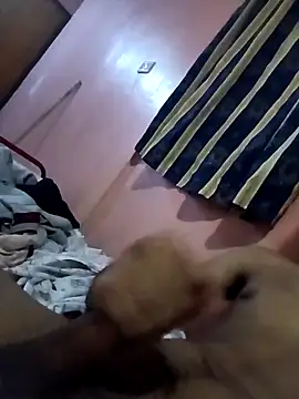 Snapshot of riggijaviersalas chatting on 10-28-25, 06:32 riggijaviersalas online show from 10-28-25, 06:32