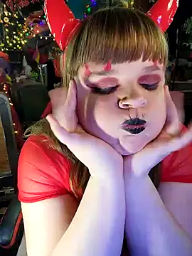 VelvetDiablo online show from 12-06-24, 04:03