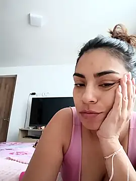 Snapshot of Ivanna2 chatting on 09-12-25, 01:33 Ivanna2 online show from 09-12-25, 01:33