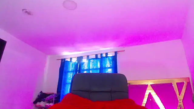 Snapshot of blackangelstsshot chatting on 02-22-25, 09:59 blackangelstsshot online show from 02-22-25, 09:59