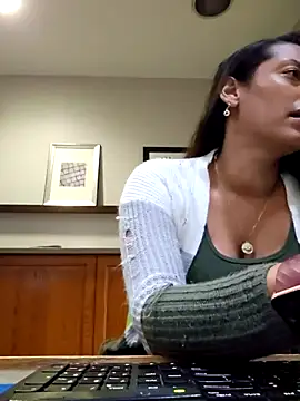 Nikkierosee online show from 02-26-25, 04:03