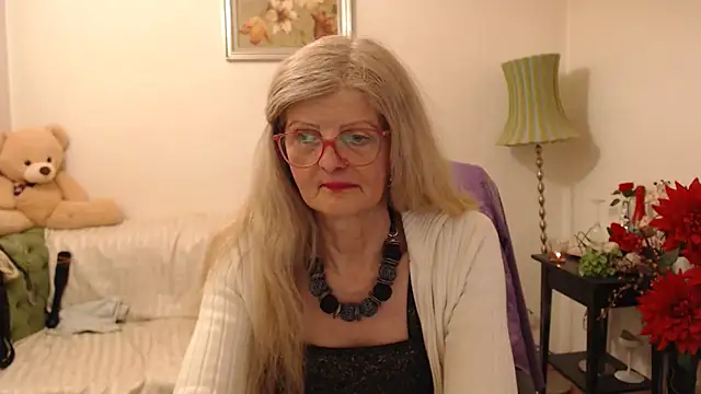 Snapshot of BlairFort chatting on 02-17-25, 04:59 BlairFort online show from 02-17-25, 04:59