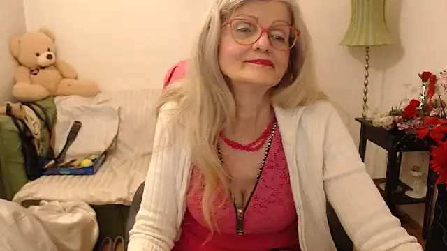 Snapshot of BlairFort chatting on 03-21-25, 09:34 BlairFort online show from 03-21-25, 09:34