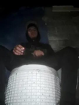 Snapshot of AlexAlejandro13 chatting on 02-10-25, 05:47 AlexAlejandro13 online show from 02-10-25, 05:47