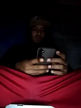 Snapshot of AlexAlejandro13 chatting on 02-26-25, 04:36 AlexAlejandro13 online show from 02-26-25, 04:36