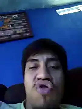 Snapshot of AlexAlejandro13 chatting on 03-20-25, 05:47 AlexAlejandro13 online show from 03-20-25, 05:47