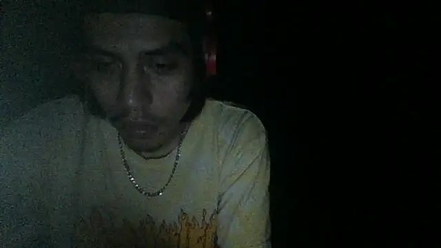 Snapshot of AlexAlejandro13 chatting on 09-23-25, 07:22 AlexAlejandro13 online show from 09-23-25, 07:22