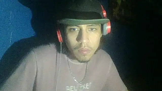 Snapshot of AlexAlejandro13 chatting on 10-05-25, 07:17 AlexAlejandro13 online show from 10-05-25, 07:17