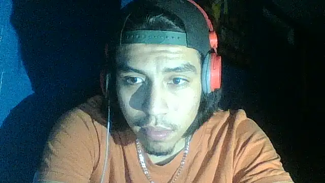 Snapshot of AlexAlejandro13 chatting on 10-09-25, 07:28 AlexAlejandro13 online show from 10-09-25, 07:28