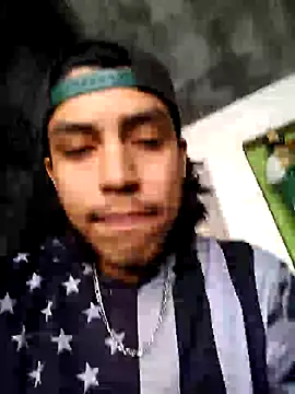 Snapshot of AlexAlejandro13 chatting on 11-07-25, 03:56 AlexAlejandro13 online show from 11-07-25, 03:56